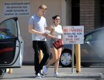 Ariel Winter Leggy Busty