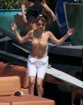 Bella Hadid Sexy Body