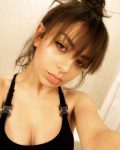 Charli Xcx Cleavage
