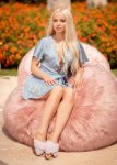 Dove Cameron Sexy Legs