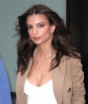 Emily Ratajkowski Sexy