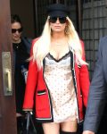 Jessica Simpson Busty