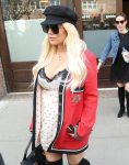 Jessica Simpson Busty