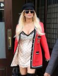 Jessica Simpson Busty