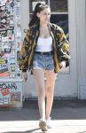 Madison Beer Sexy Legs