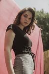 Violett Beane