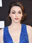 Violett Beane