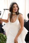 Hailee Steinfeld Sexy White Dress