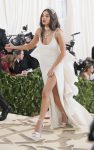 Hailee Steinfeld Sexy White Dress