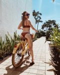 Justine Dufour Lapointe Ass