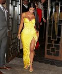 Kim Kardashian Sexy Body