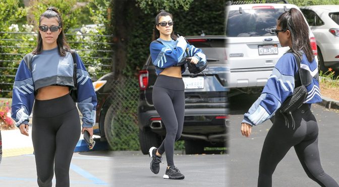 Kourtney Kardashian – Candids in Calabasas