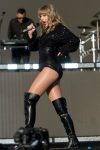 Taylor Swift Sexy Legs