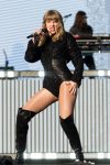 Taylor Swift Sexy Legs