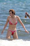 Bella Thorne Boob Slip ()