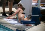 Britney Spears Sexy Bikini Ass