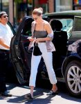 Gigi Hadid Braless Boobs