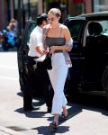 Gigi Hadid Braless Boobs