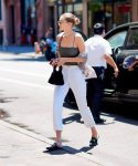 Gigi Hadid Braless Boobs