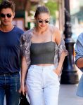 Gigi Hadid Braless Boobs