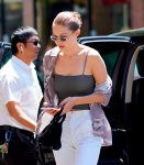 Gigi Hadid Braless Boobs