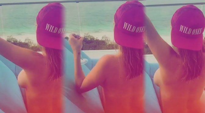 Kate Upton – Topless Sideboob Video