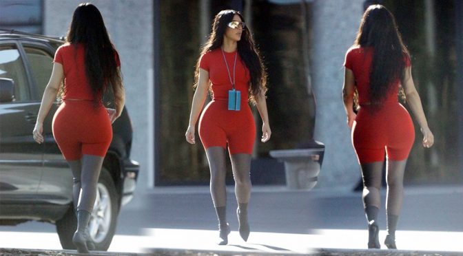 Kim Kardashian – Candids in Calabasas