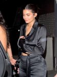 Kylie Jenner Curvy Body