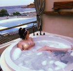 Noah Cyrus Topless