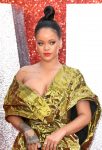 Rihanna Sexy Cleavage ()
