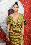 Rihanna Sexy Cleavage ()