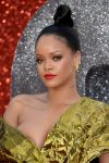 Rihanna Sexy Cleavage ()
