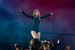 Taylor Swift Sexy