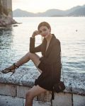Victoria Justice Legs