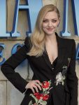 Amanda Seyfried Sexy Cleavage