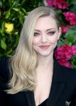 Amanda Seyfried Sexy Cleavage