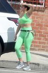 Ariel Winter Sexy ()