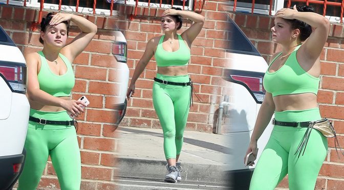Ariel Winter – Candids in Studio City