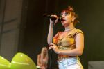 Charli Xcx Sexy Legs And Braless Boobs