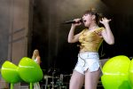 Charli Xcx Sexy Legs And Braless Boobs