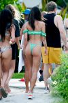 Emily Ratajkowski Sexy Body