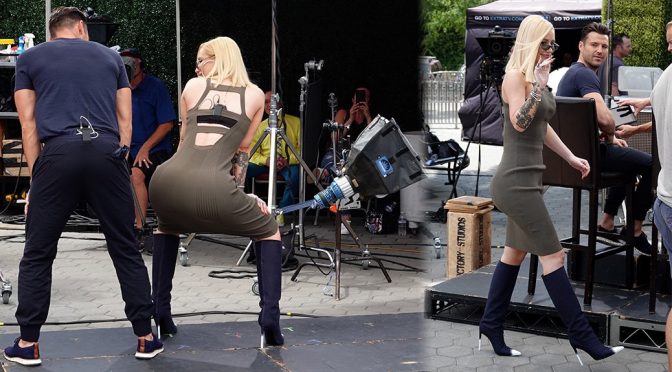 Iggy Azalea on “Extra” TV Set in Los Angeles