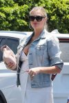 Kate Upton Sexy Cleavage