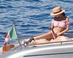 Kourtney Kardashian Bikini