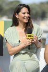 Olivia Munn Sexy Cleavage