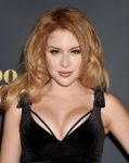 Renee Olstead Sexy Boobs