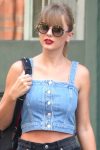 Taylor Swift Leggy