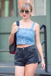 Taylor Swift Leggy