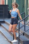 Taylor Swift Leggy