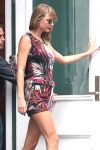 Taylor Swift Sexy Legs